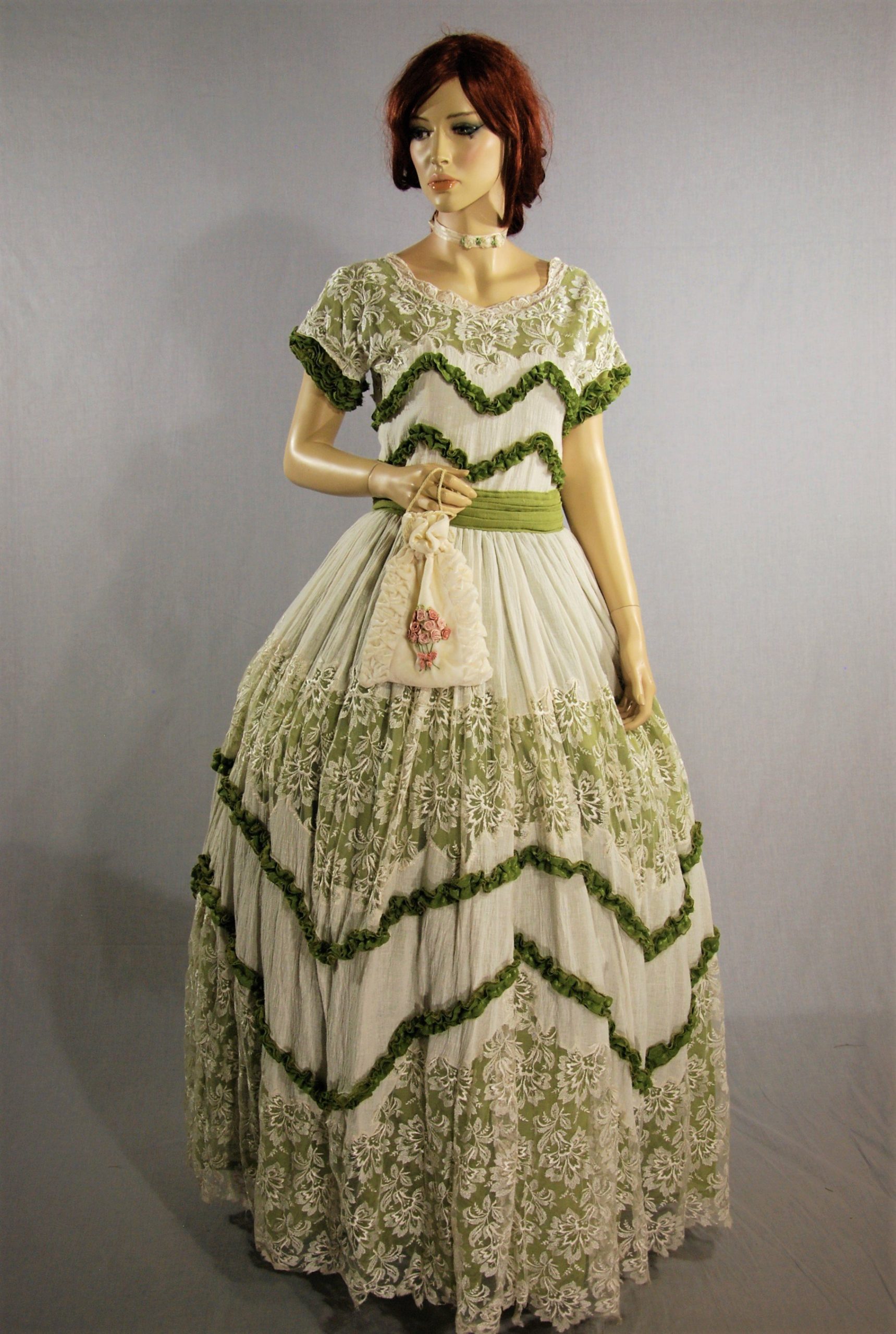 Lady Marchmont, Ottocento