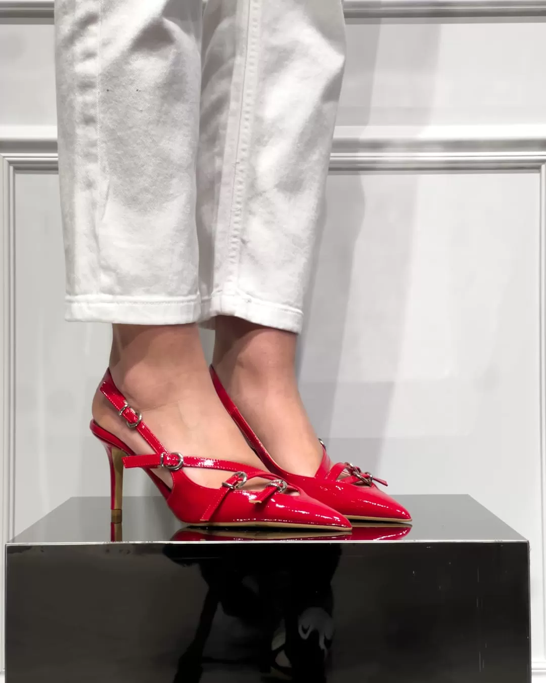 DÉCOLLETÉ SLINGBACK CON FIBBIE – DIVINE FOLLIE